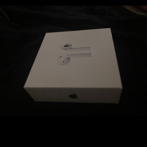 Air pods - Picture 2 of 7